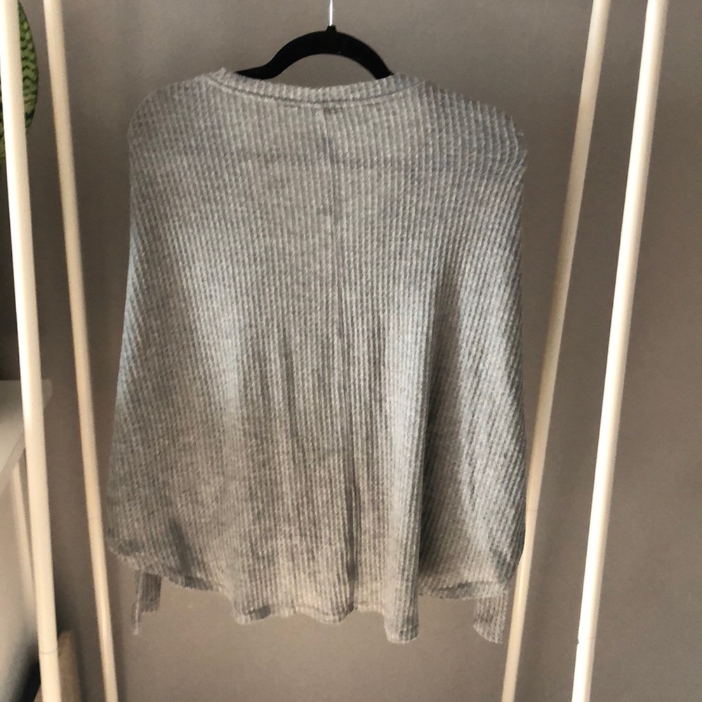 UO Gray Thermal Tie Front Top - Picture 5 of 5